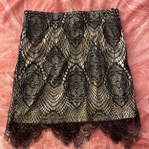 Lace mini skirt